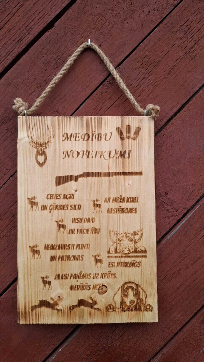 Plāksne "Medību noteikumi" 